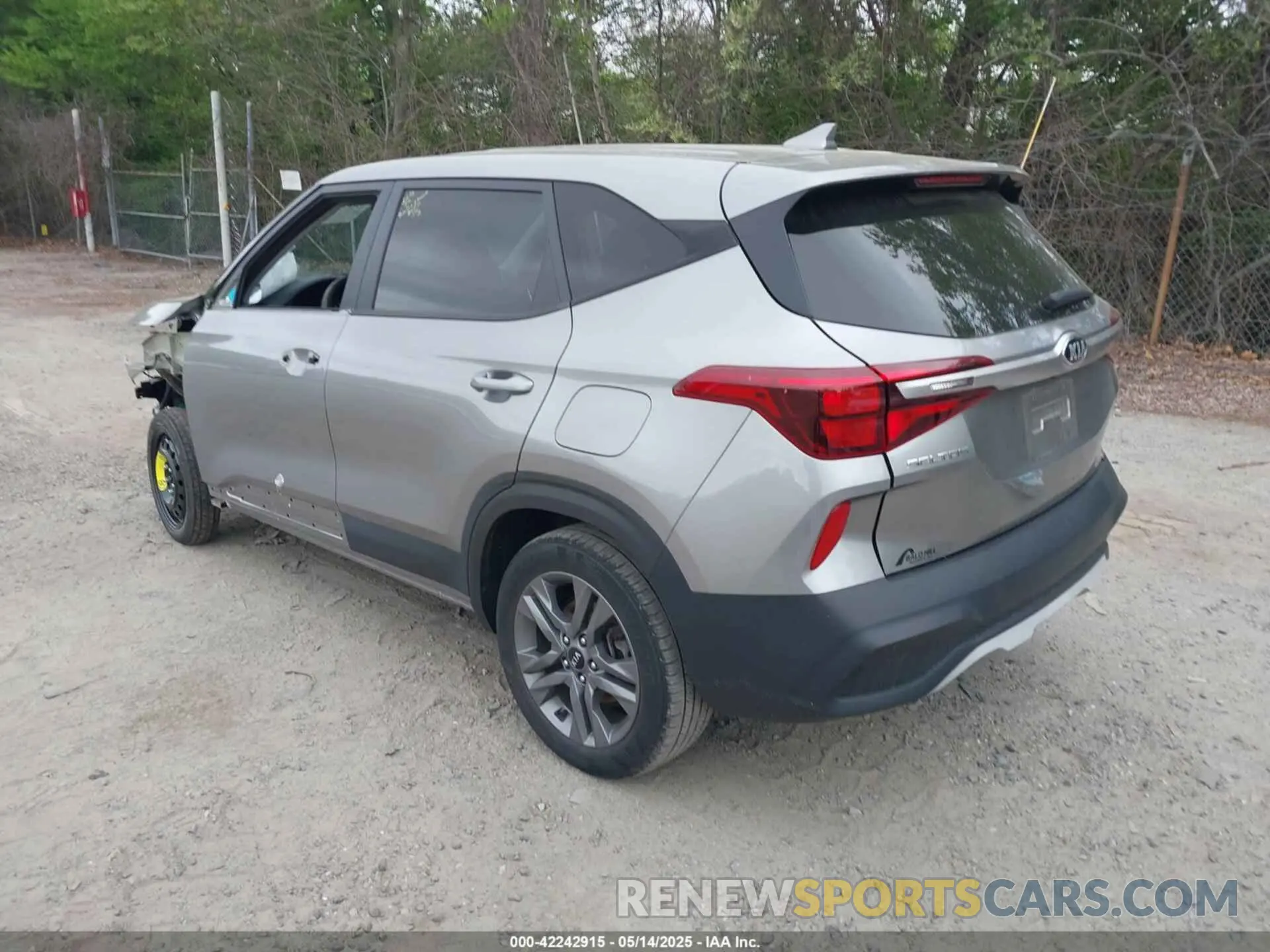 3 Photograph of a damaged car KNDEPCAA6M7138813 KIA SELTOS 2021