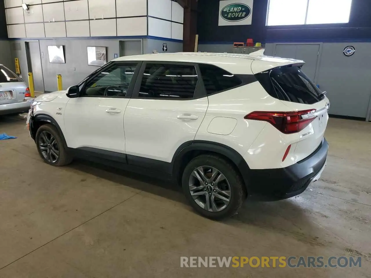 2 Photograph of a damaged car KNDEPCAA7M7062275 KIA SELTOS 2021