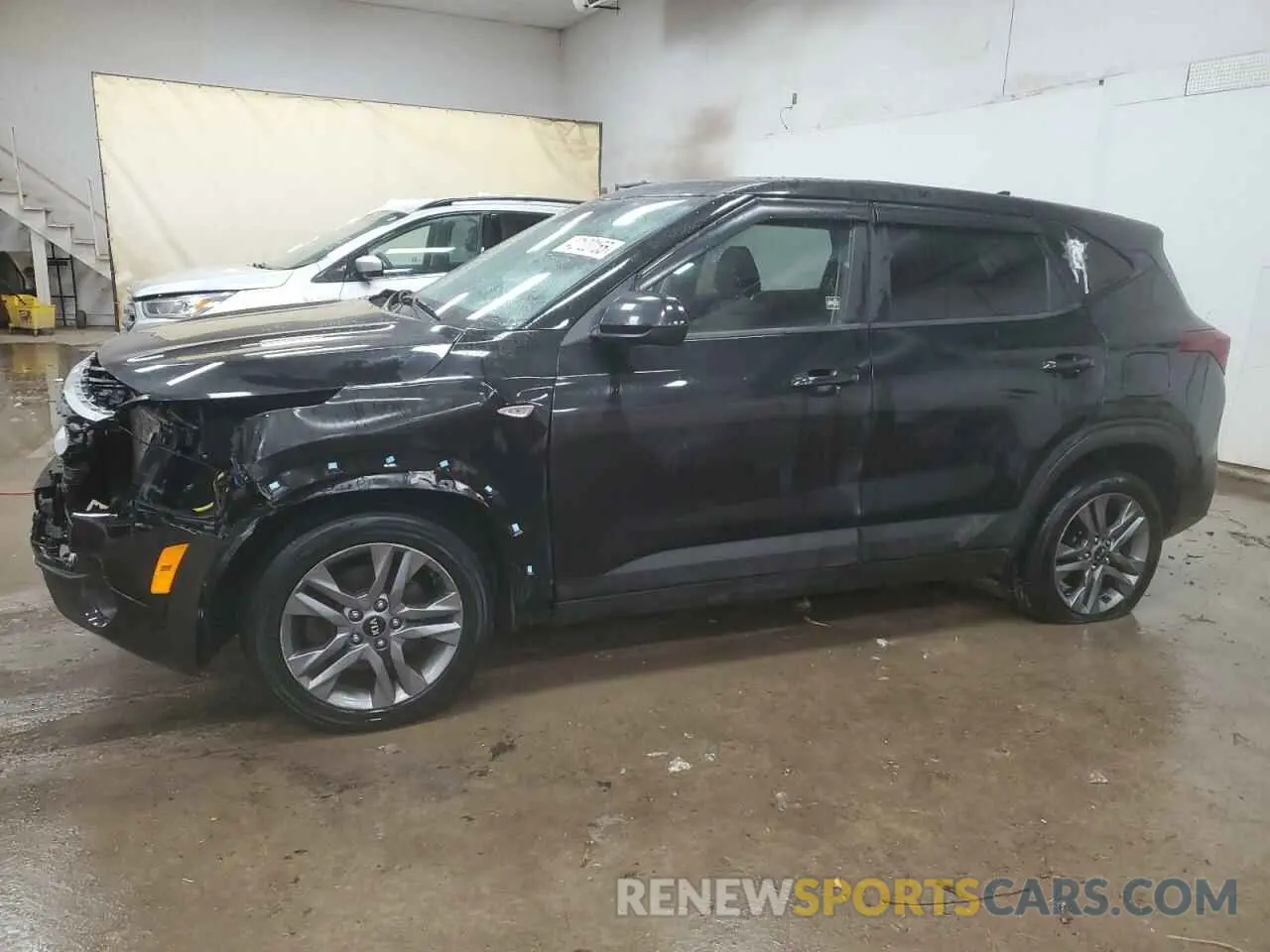 1 Photograph of a damaged car KNDEPCAA7M7173411 KIA SELTOS 2021