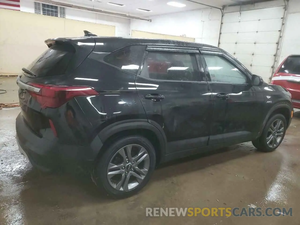 3 Photograph of a damaged car KNDEPCAA7M7173411 KIA SELTOS 2021