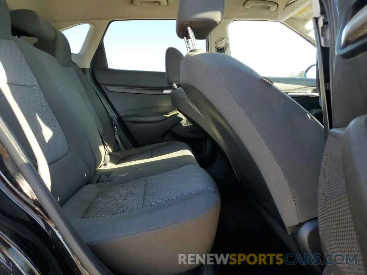 10 Photograph of a damaged car KNDEPCAA8M7107241 KIA SELTOS 2021