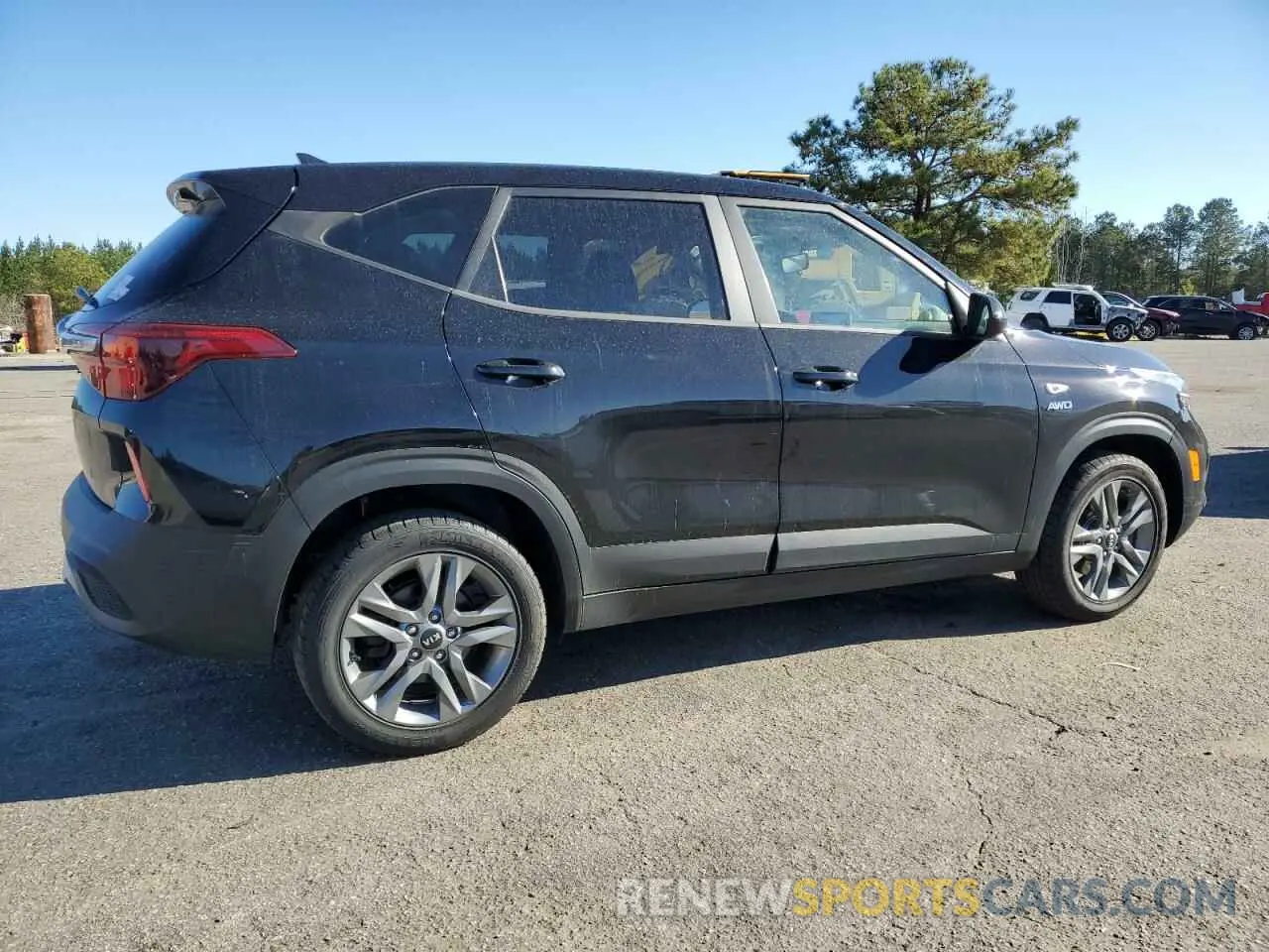 3 Photograph of a damaged car KNDEPCAA8M7107241 KIA SELTOS 2021