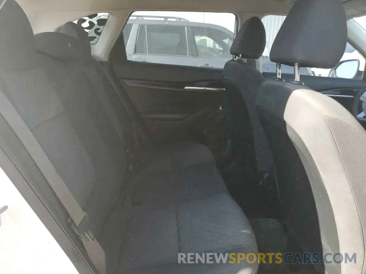 10 Photograph of a damaged car KNDEPCAA8M7163843 KIA SELTOS 2021