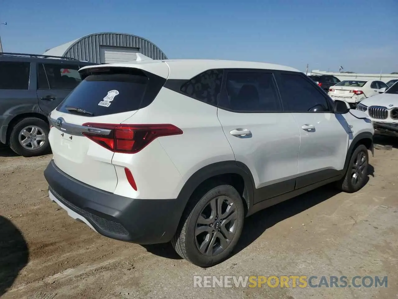3 Photograph of a damaged car KNDEPCAA8M7163843 KIA SELTOS 2021