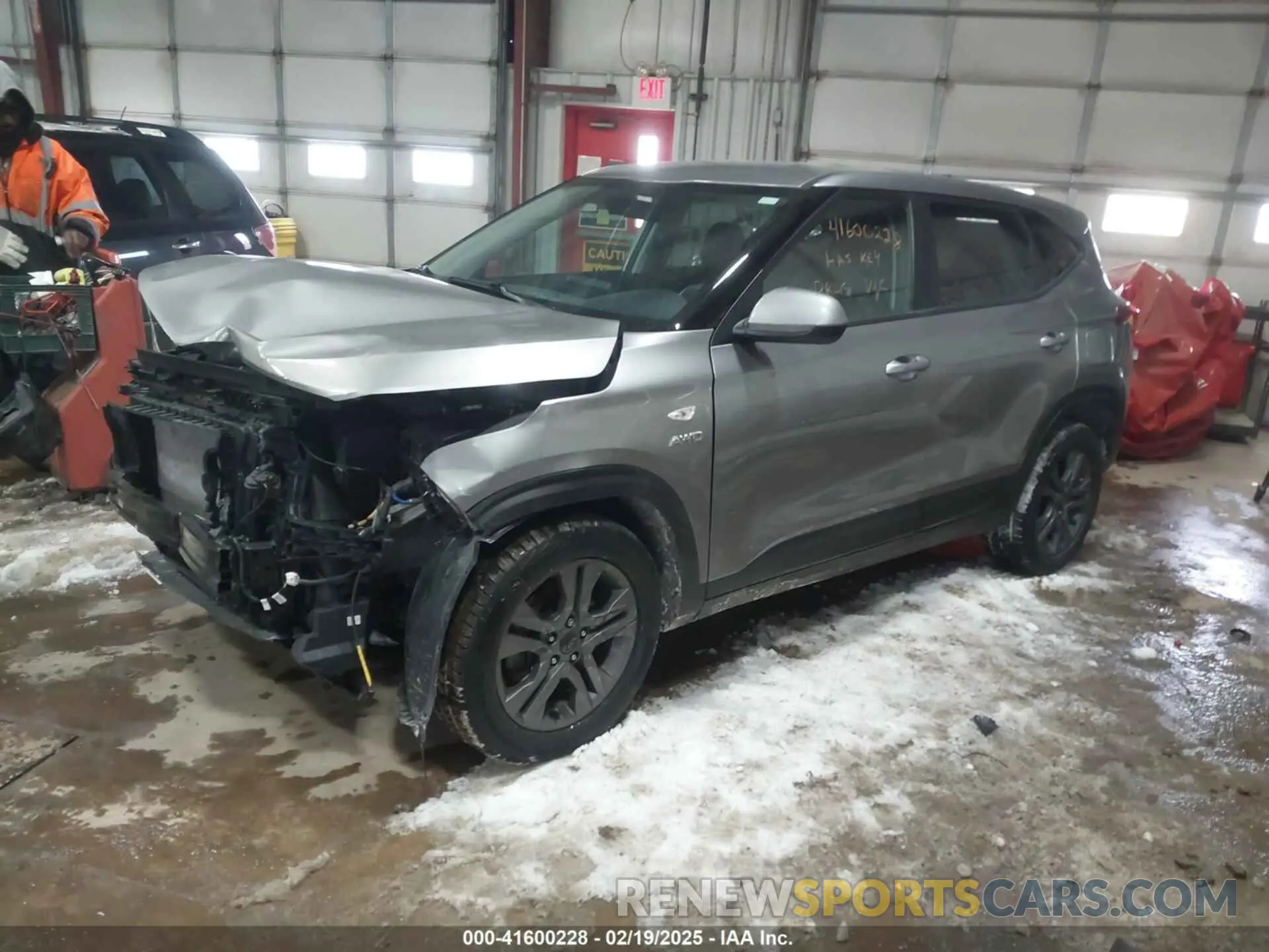 2 Photograph of a damaged car KNDEPCAA8M7218100 KIA SELTOS 2021