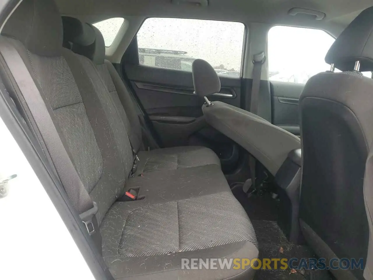 11 Photograph of a damaged car KNDEPCAA8M7226617 KIA SELTOS 2021