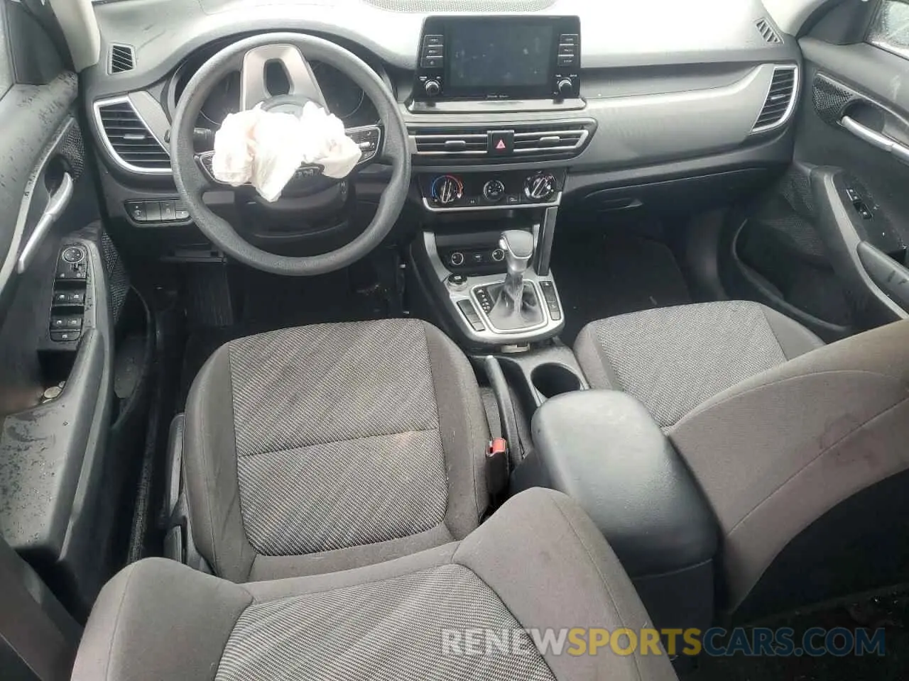 8 Photograph of a damaged car KNDEPCAA8M7226617 KIA SELTOS 2021