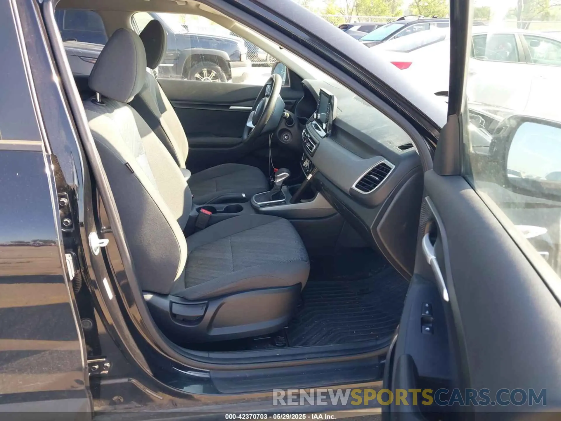 5 Photograph of a damaged car KNDEPCAA9M7103943 KIA SELTOS 2021