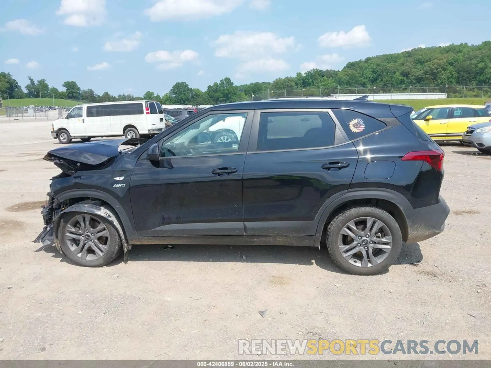 15 Photograph of a damaged car KNDEPCAA9M7104753 KIA SELTOS 2021