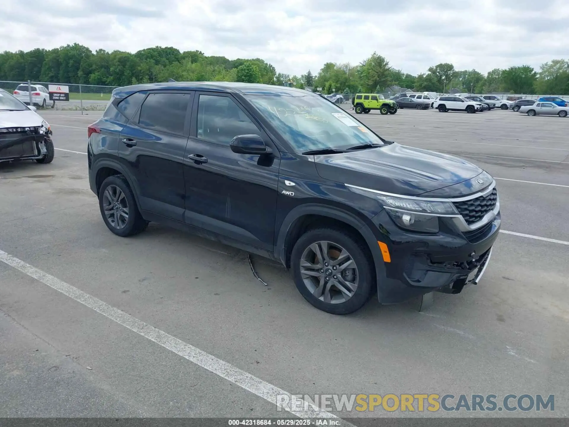 1 Photograph of a damaged car KNDEPCAAXM7061184 KIA SELTOS 2021