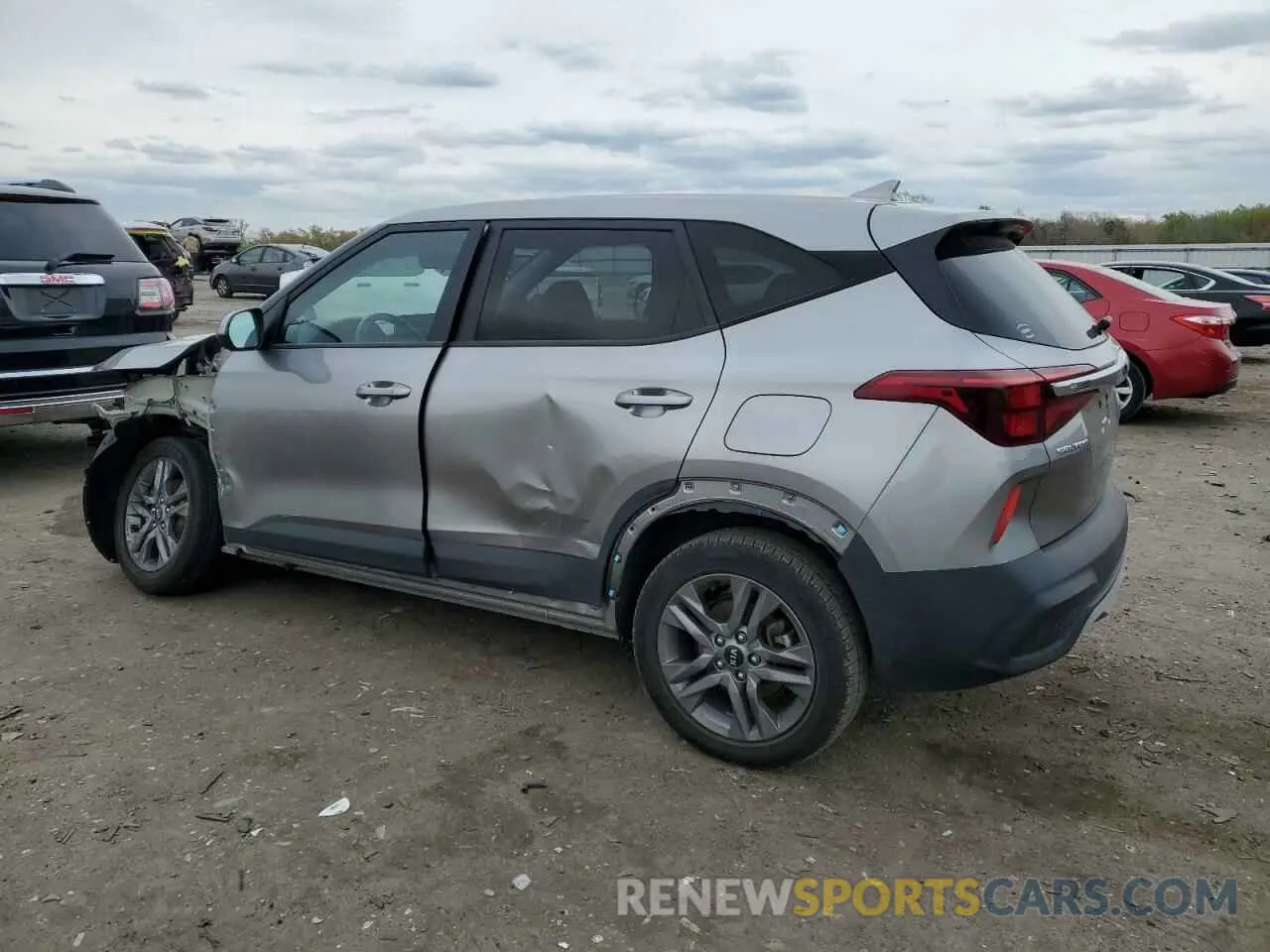 2 Photograph of a damaged car KNDEPCAAXM7092614 KIA SELTOS 2021