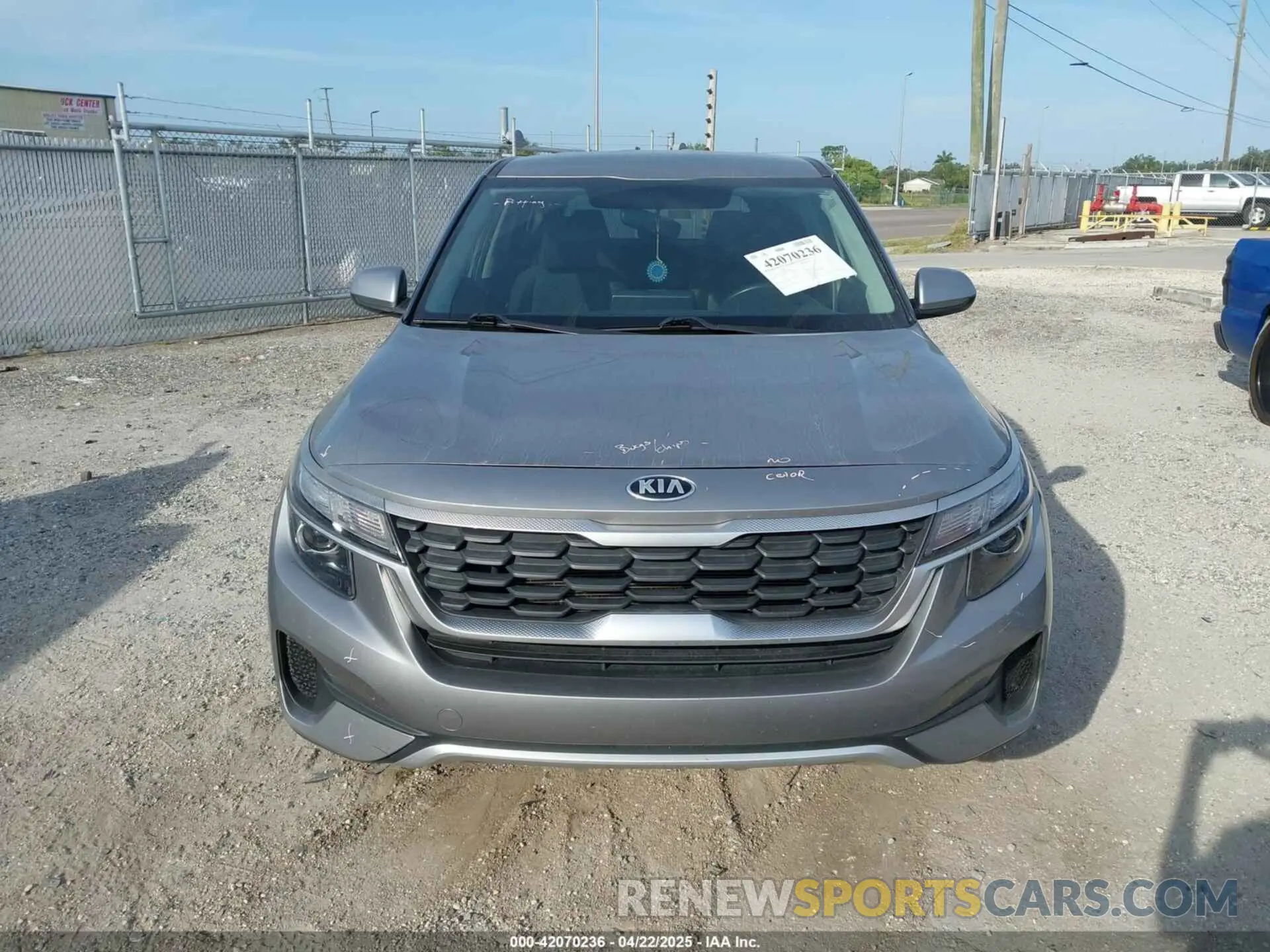 12 Photograph of a damaged car KNDEPCAAXM7136028 KIA SELTOS 2021