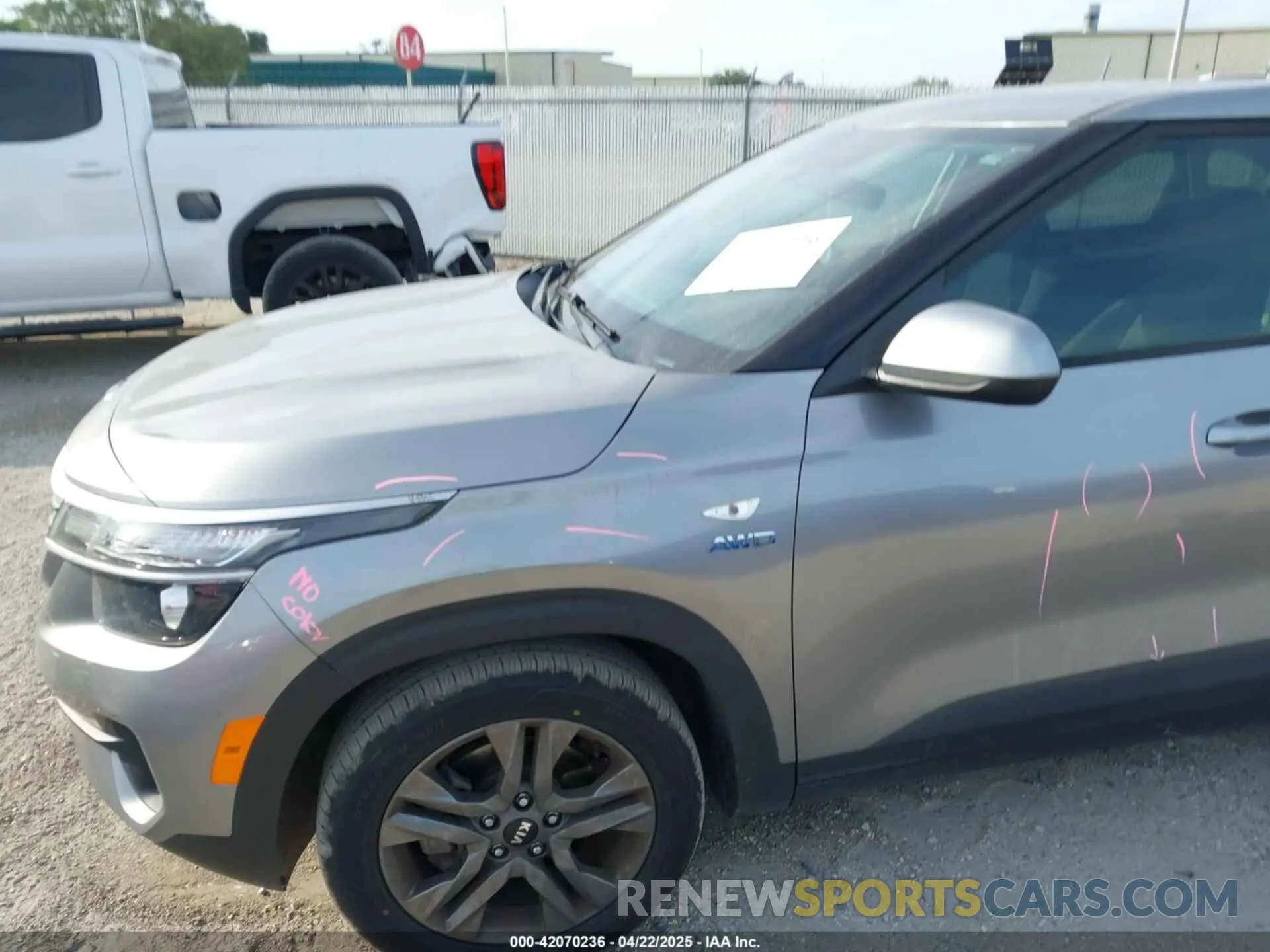 6 Photograph of a damaged car KNDEPCAAXM7136028 KIA SELTOS 2021