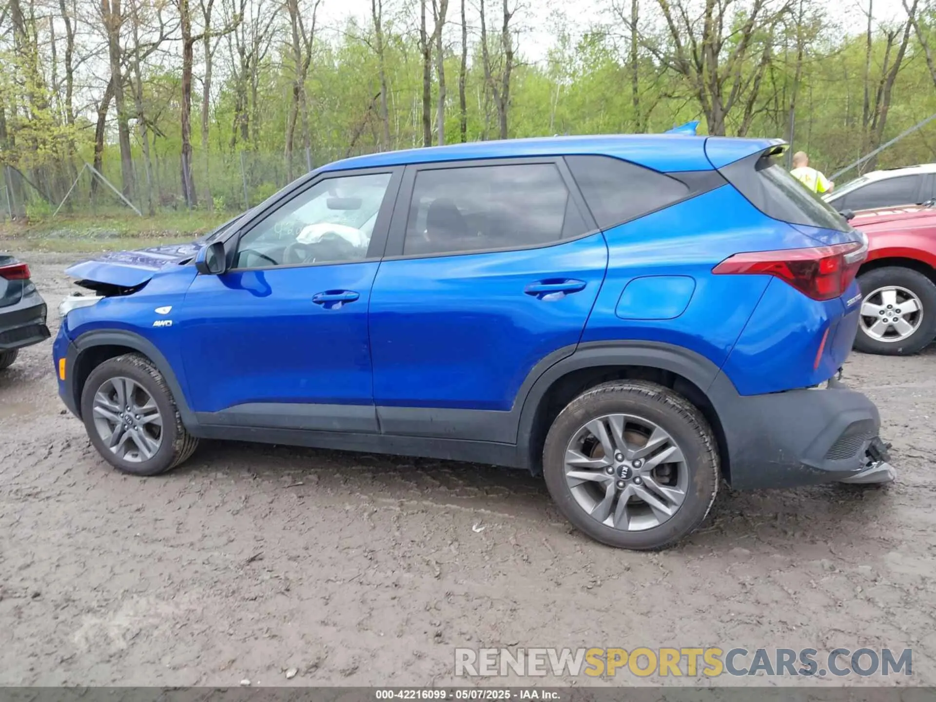 14 Photograph of a damaged car KNDEPCAAXM7180496 KIA SELTOS 2021