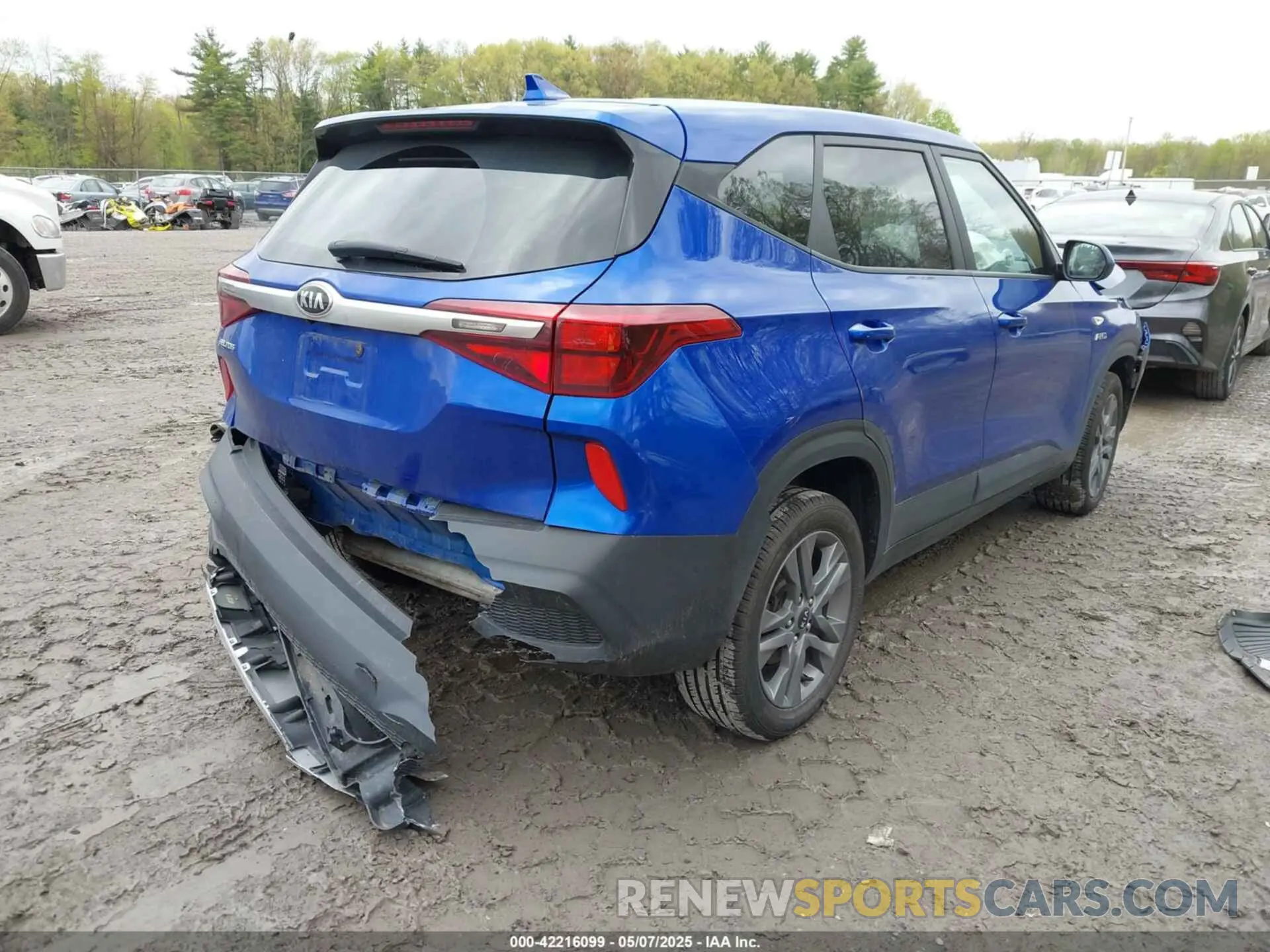 4 Photograph of a damaged car KNDEPCAAXM7180496 KIA SELTOS 2021