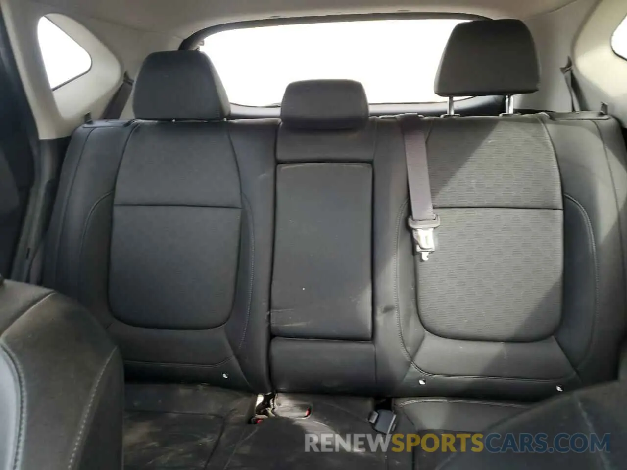 10 Photograph of a damaged car KNDERCAA3M7072747 KIA SELTOS 2021