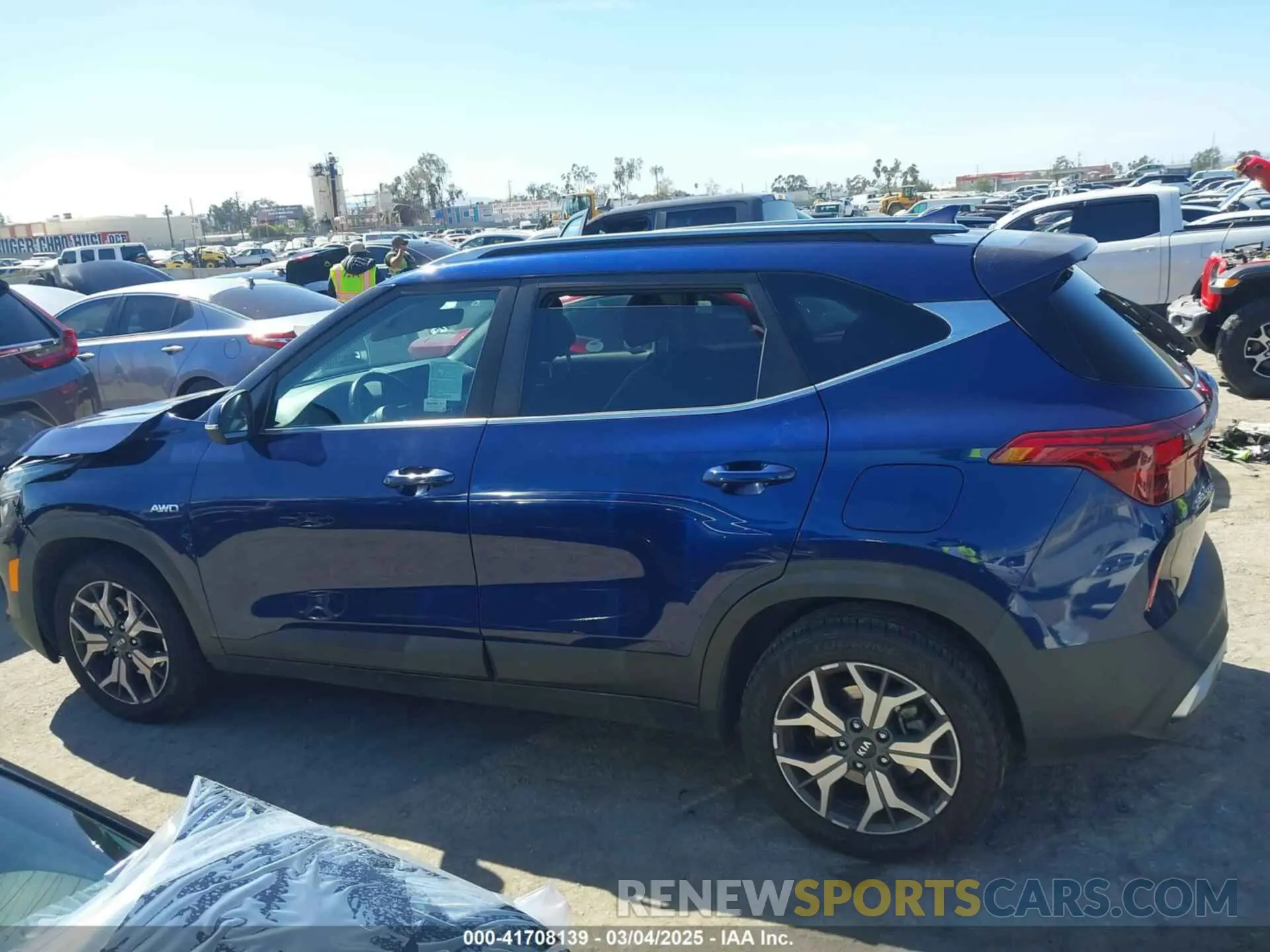 13 Photograph of a damaged car KNDERCAA3M7076667 KIA SELTOS 2021