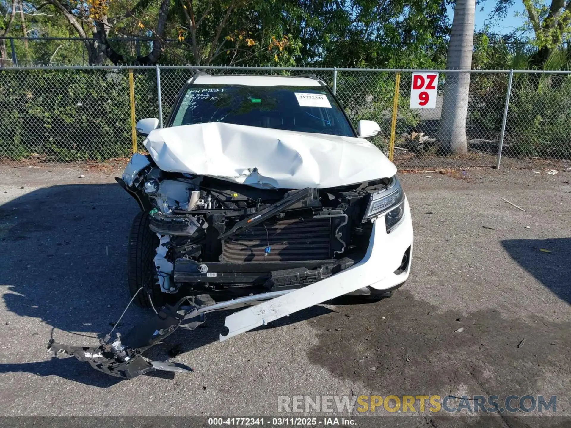 11 Photograph of a damaged car KNDERCAA3M7222534 KIA SELTOS 2021