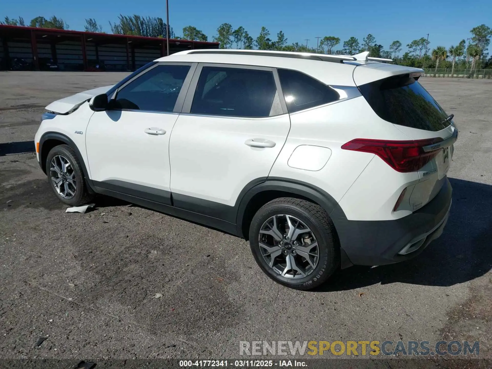 3 Photograph of a damaged car KNDERCAA3M7222534 KIA SELTOS 2021