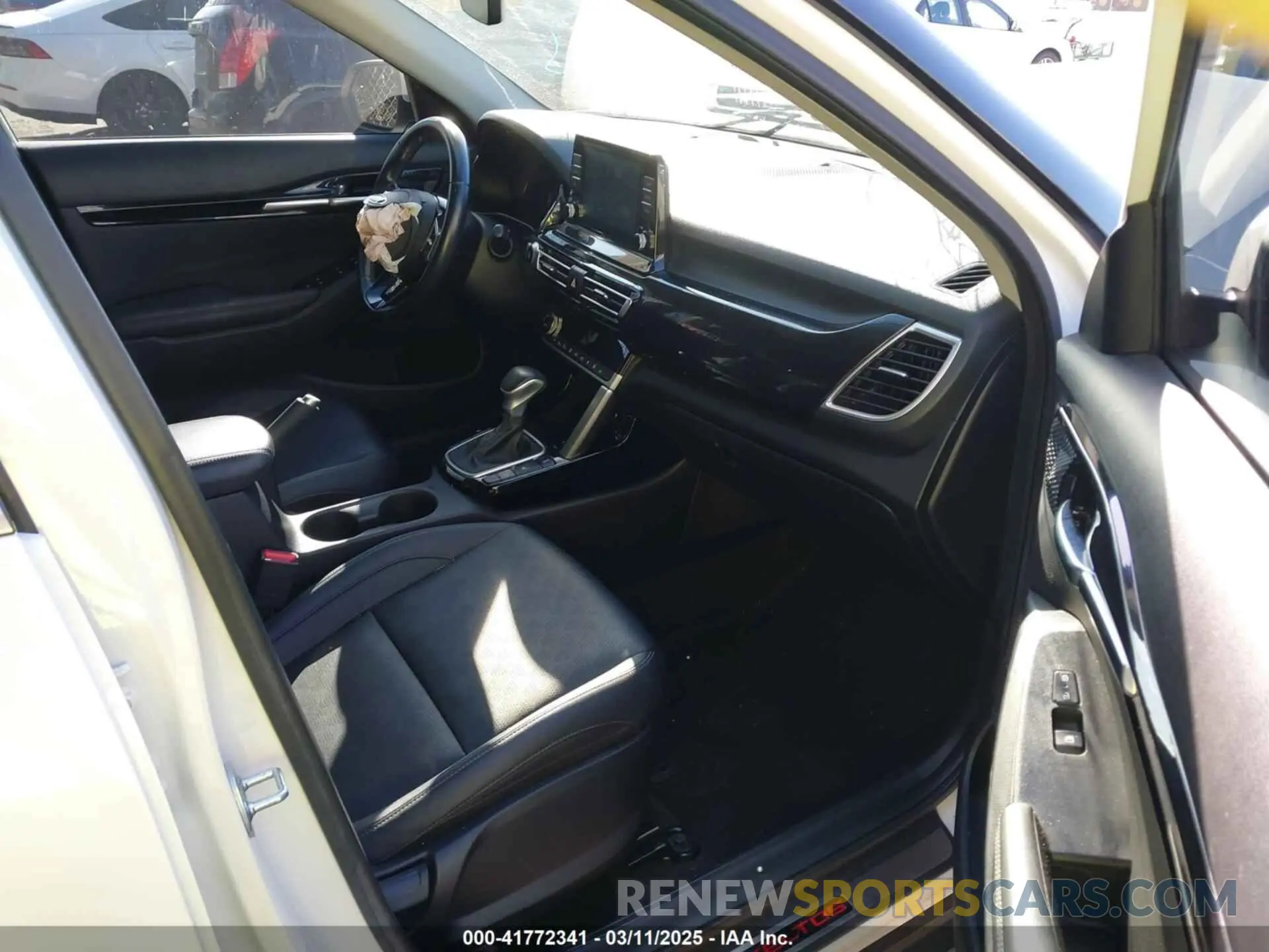 5 Photograph of a damaged car KNDERCAA3M7222534 KIA SELTOS 2021