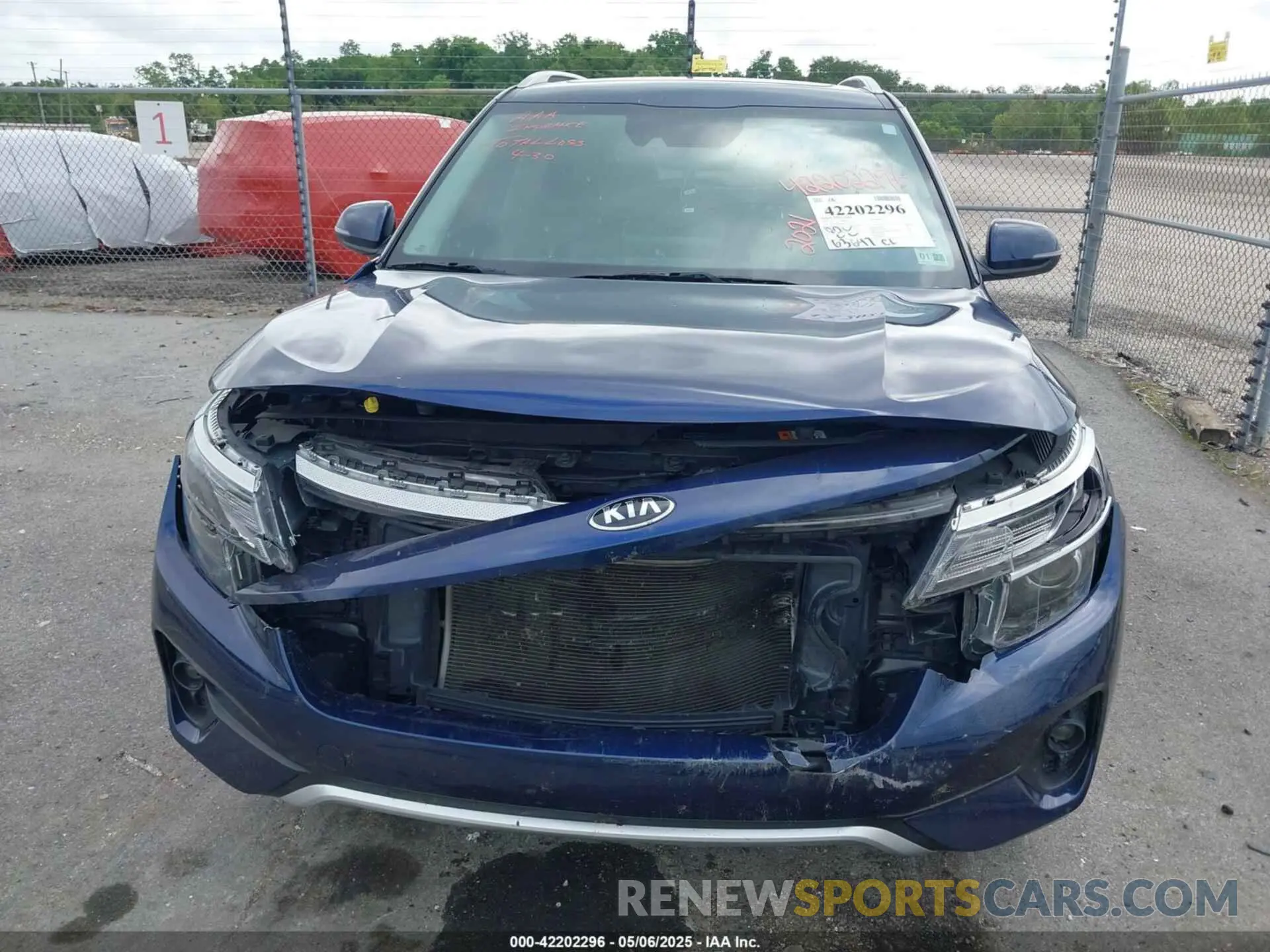6 Photograph of a damaged car KNDERCAA4M7127481 KIA SELTOS 2021