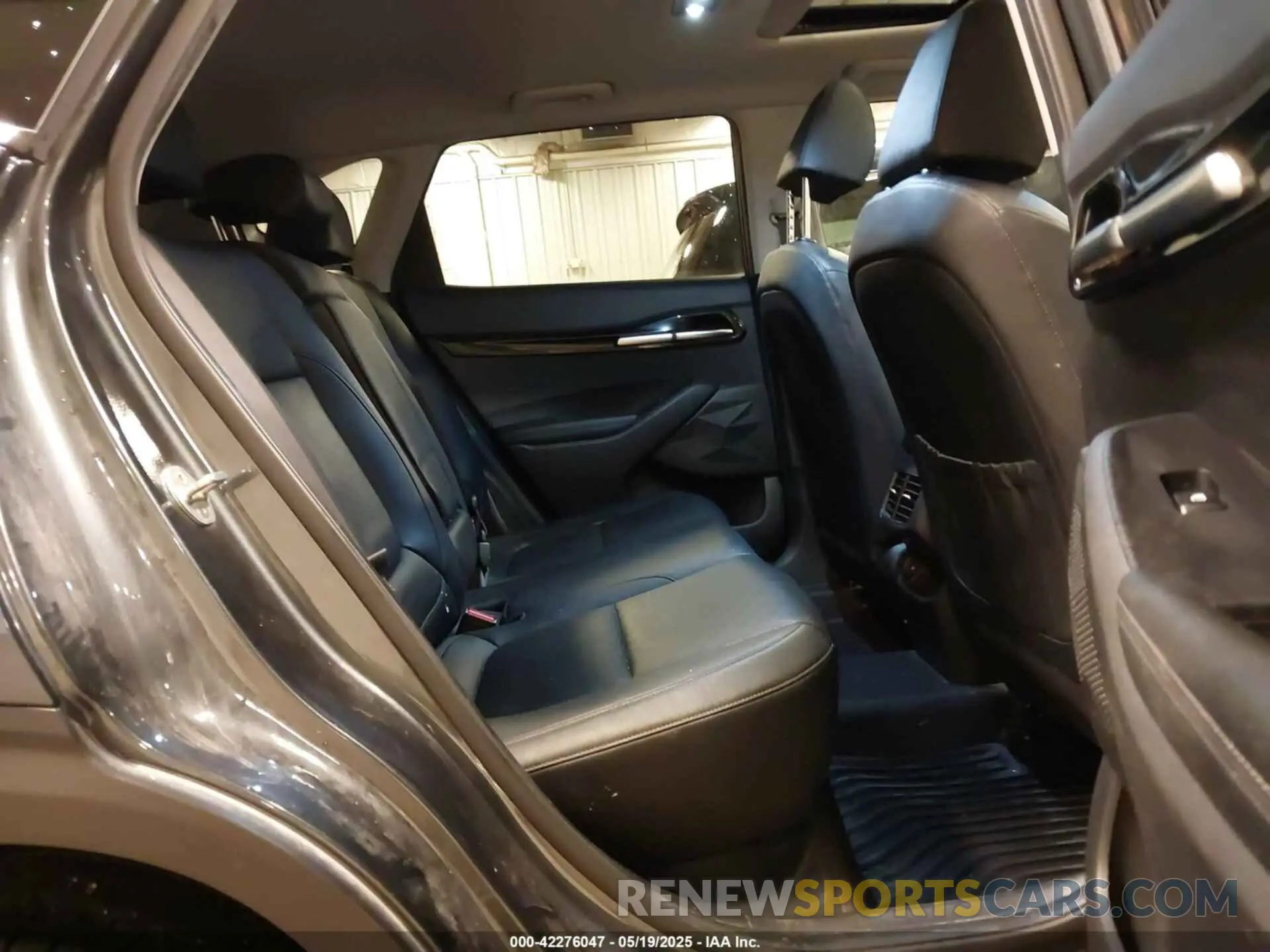 8 Photograph of a damaged car KNDERCAA4M7139369 KIA SELTOS 2021