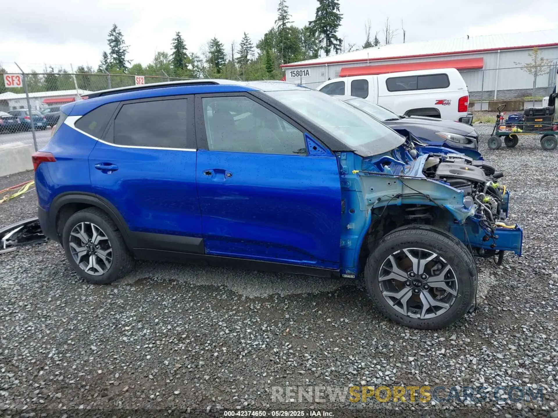 14 Photograph of a damaged car KNDERCAA4M7196056 KIA SELTOS 2021