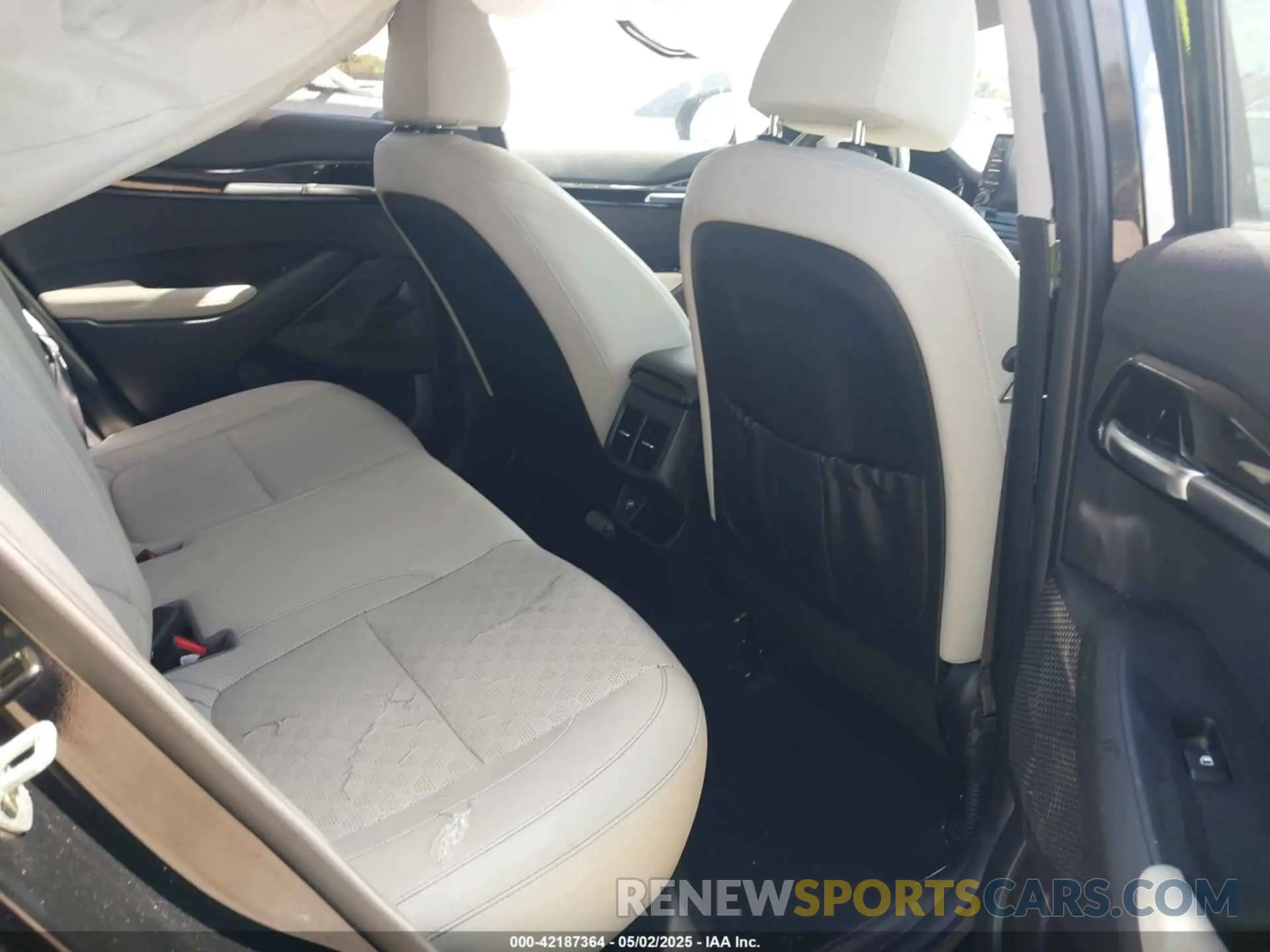 8 Photograph of a damaged car KNDERCAA5M7207873 KIA SELTOS 2021