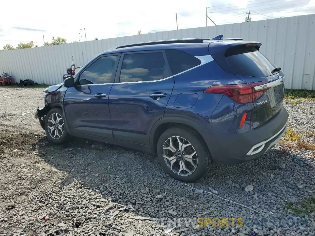2 Photograph of a damaged car KNDERCAA6M7040987 KIA SELTOS 2021