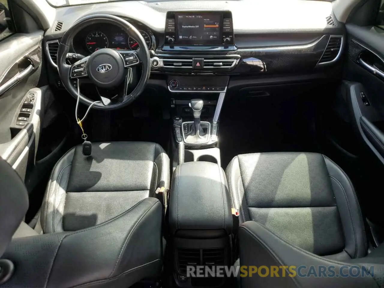 8 Photograph of a damaged car KNDERCAA6M7040987 KIA SELTOS 2021