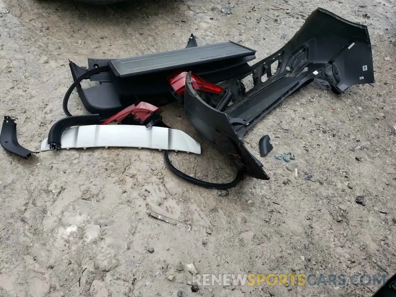 13 Photograph of a damaged car KNDERCAA6M7102971 KIA SELTOS 2021
