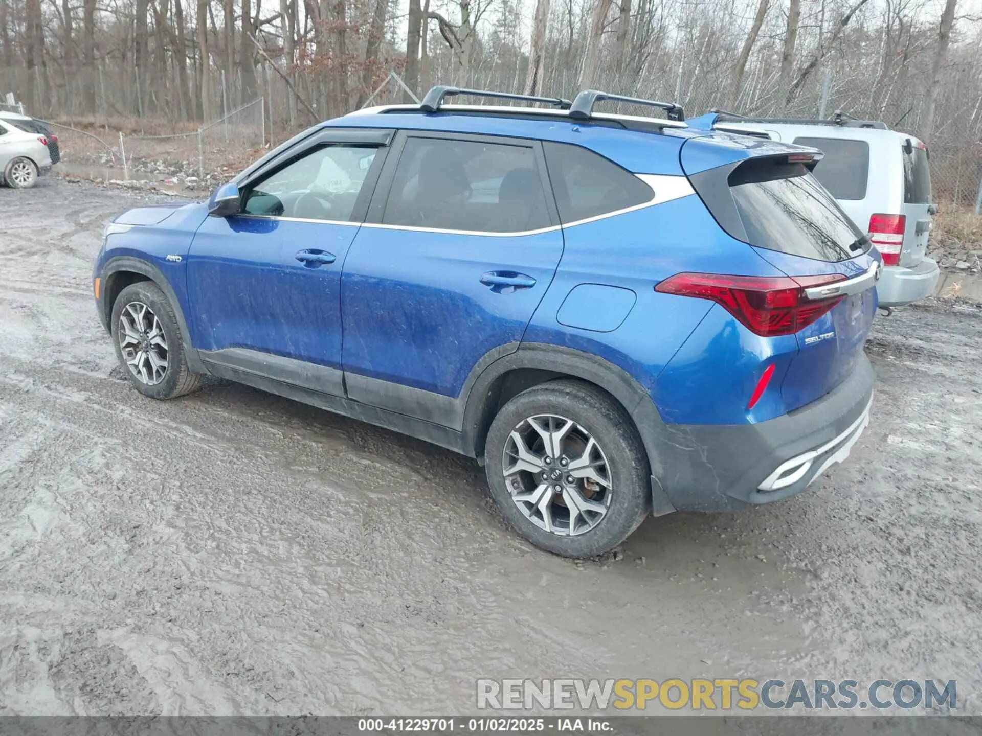 3 Photograph of a damaged car KNDERCAA6M7104087 KIA SELTOS 2021