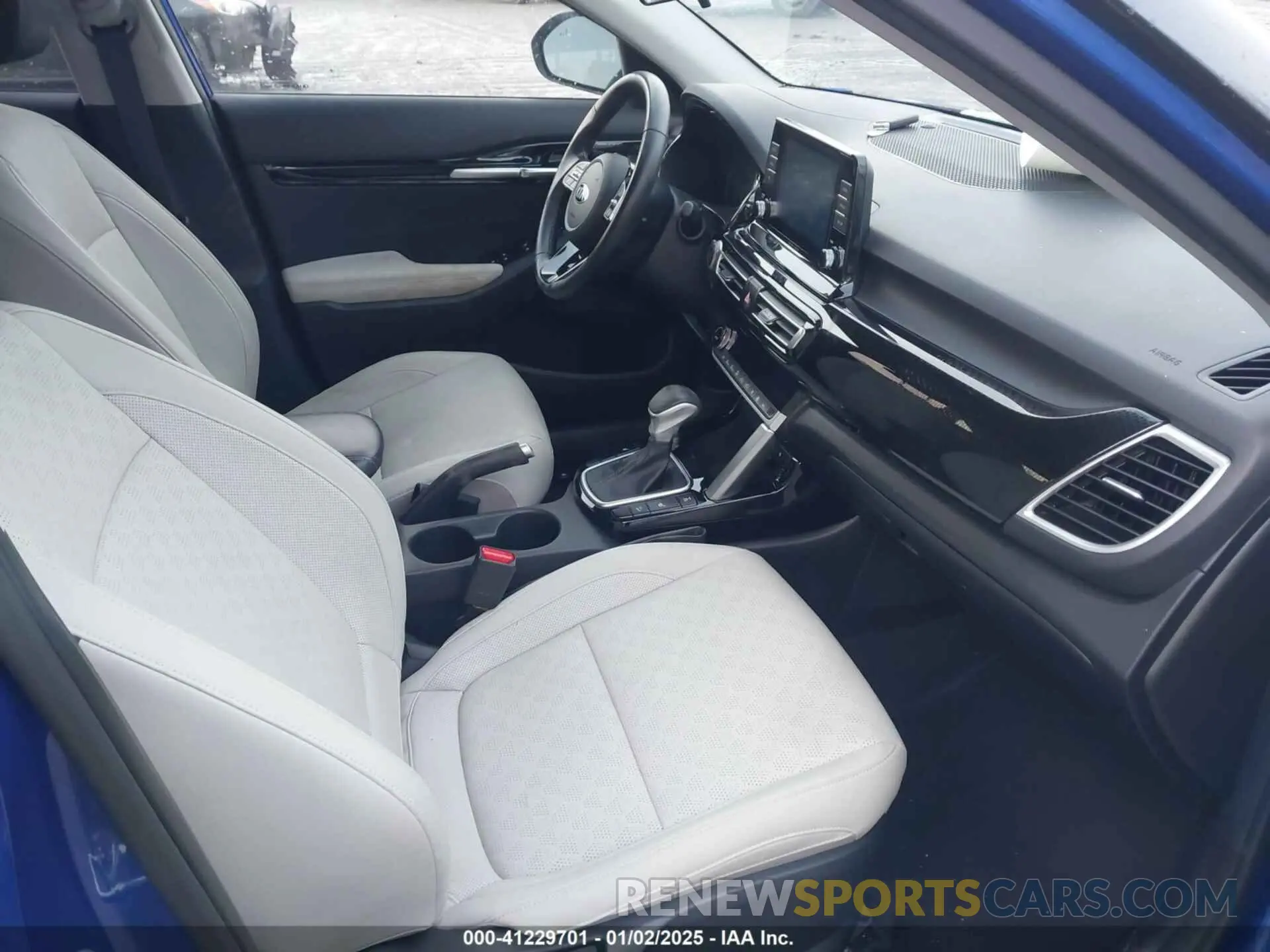 5 Photograph of a damaged car KNDERCAA6M7104087 KIA SELTOS 2021