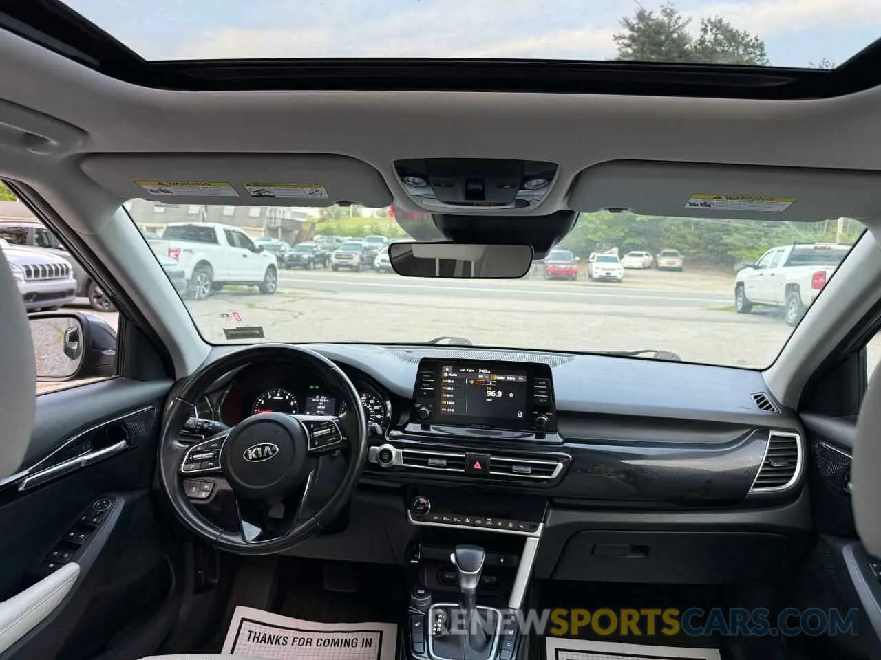 9 Photograph of a damaged car KNDERCAA6M7135176 KIA SELTOS 2021