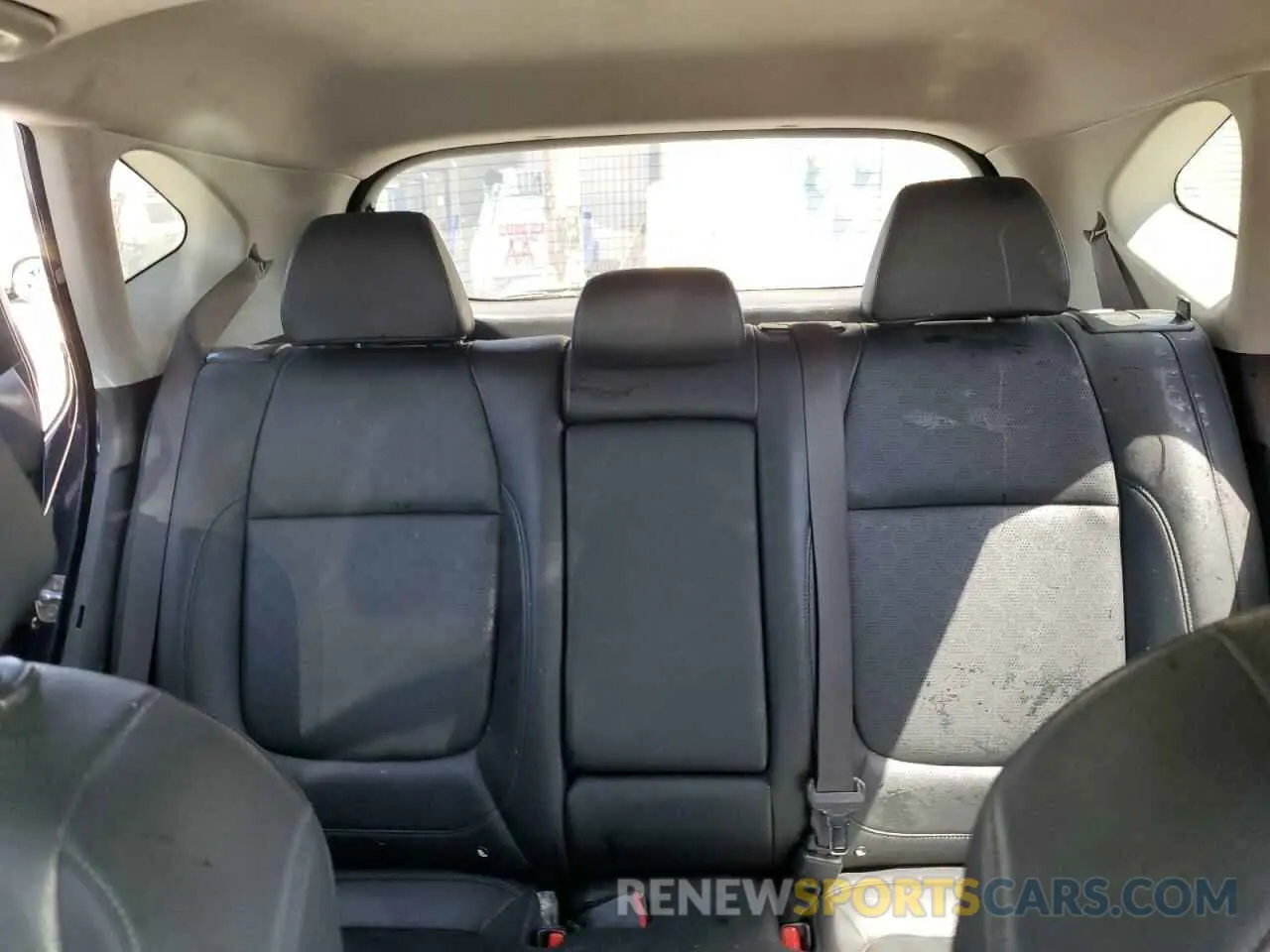 10 Photograph of a damaged car KNDERCAA6M7158246 KIA SELTOS 2021