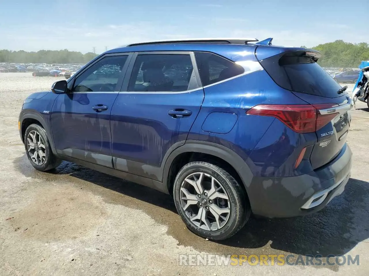 2 Photograph of a damaged car KNDERCAA6M7158246 KIA SELTOS 2021
