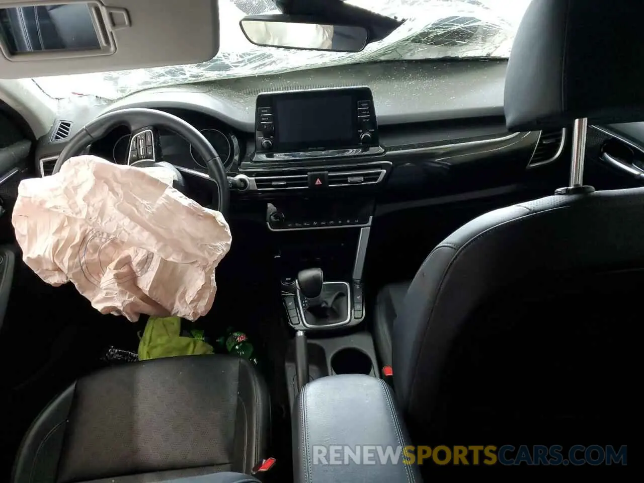 8 Photograph of a damaged car KNDERCAA6M7164791 KIA SELTOS 2021