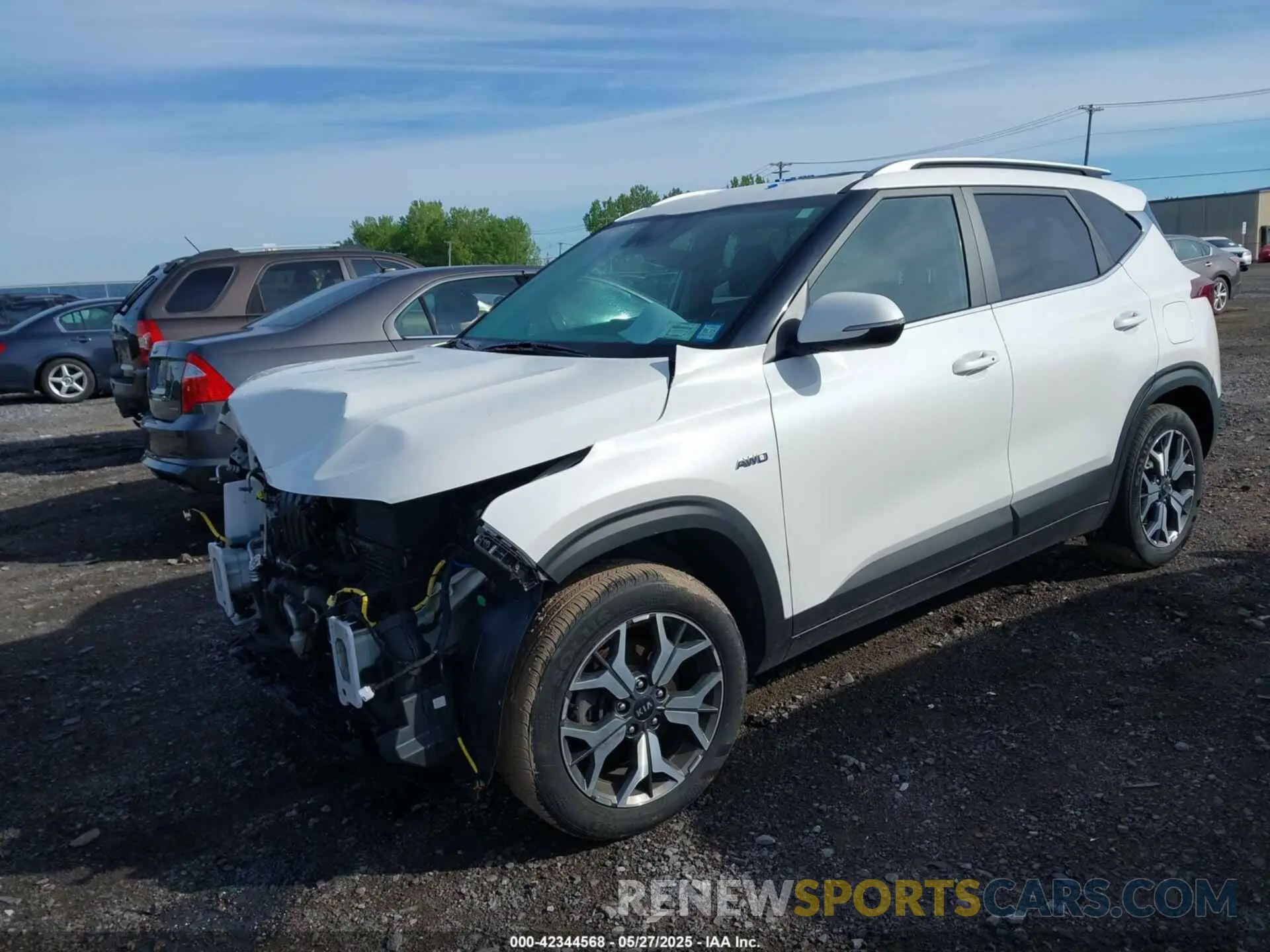 2 Photograph of a damaged car KNDERCAA6M7183678 KIA SELTOS 2021