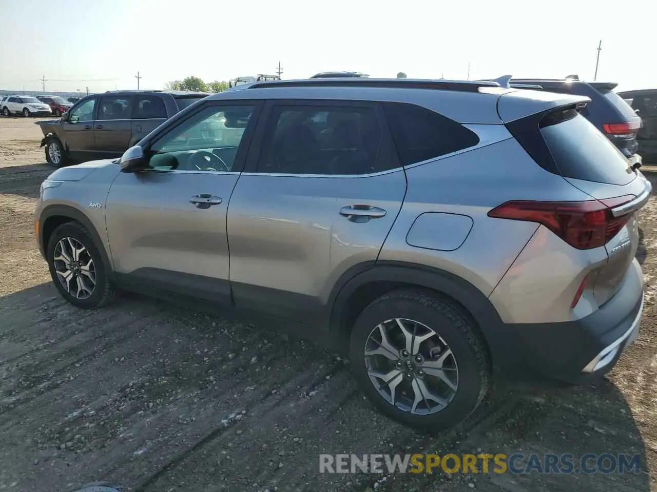 2 Photograph of a damaged car KNDERCAA7M7122680 KIA SELTOS 2021