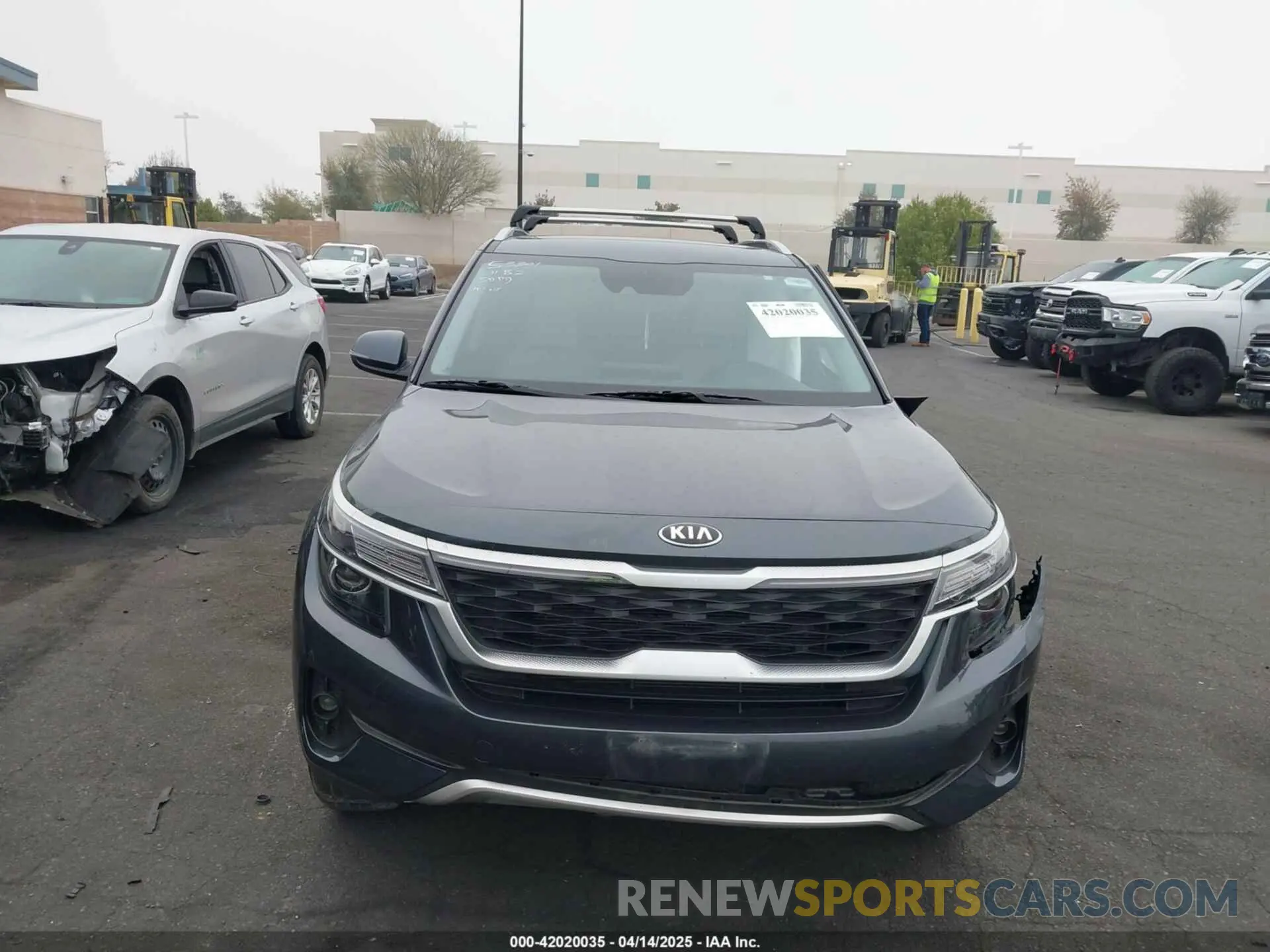 13 Photograph of a damaged car KNDERCAA7M7155081 KIA SELTOS 2021