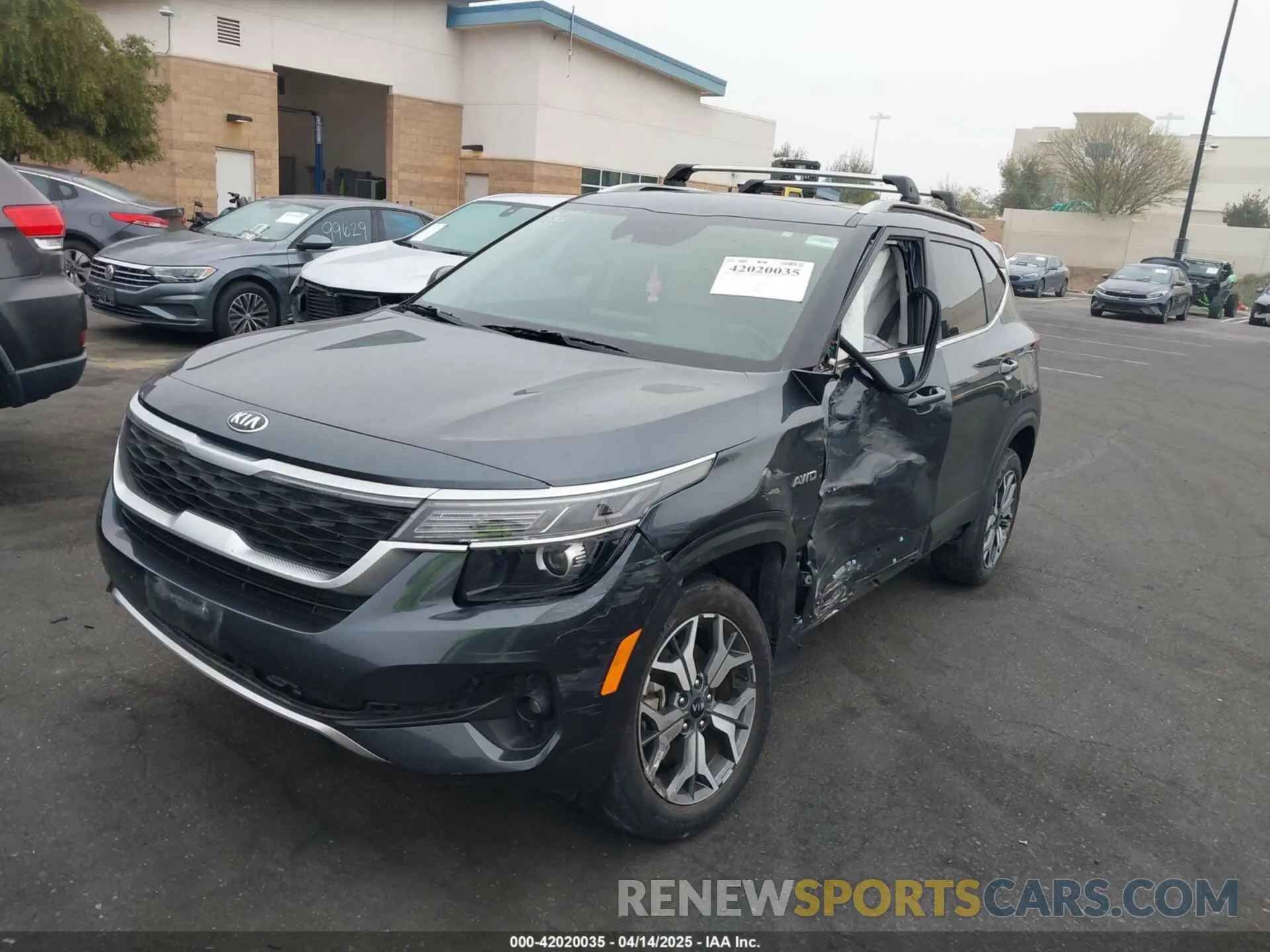 2 Photograph of a damaged car KNDERCAA7M7155081 KIA SELTOS 2021