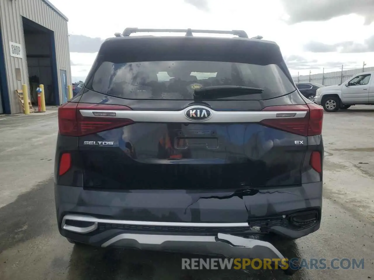 6 Photograph of a damaged car KNDERCAA8M7222044 KIA SELTOS 2021