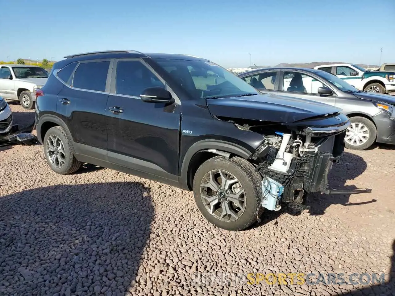 4 Photograph of a damaged car KNDERCAA8M7226532 KIA SELTOS 2021