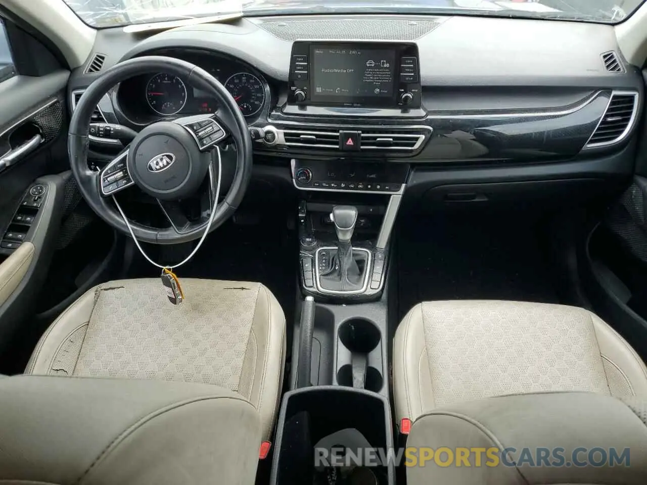 8 Photograph of a damaged car KNDERCAA9M7106495 KIA SELTOS 2021