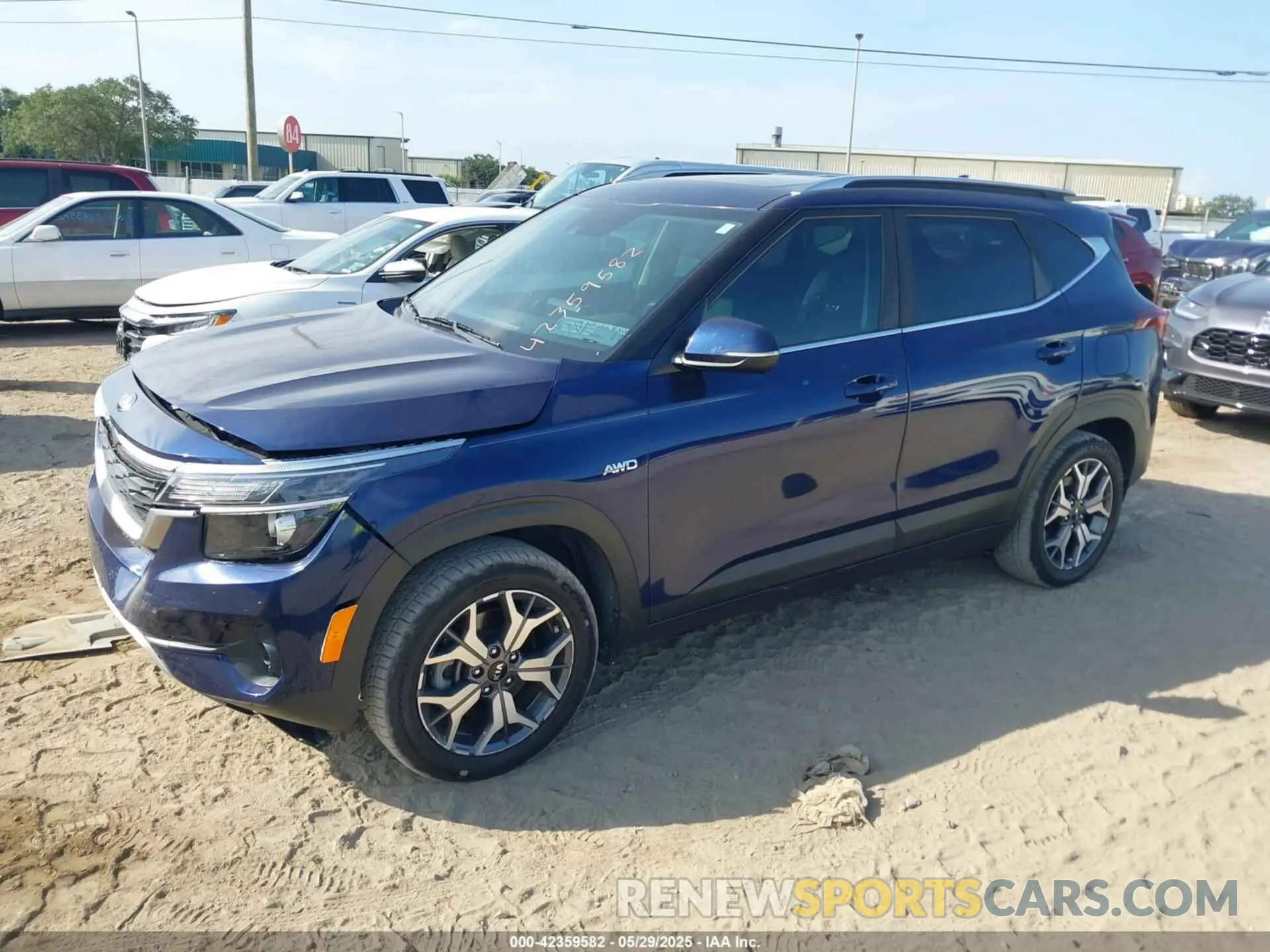2 Photograph of a damaged car KNDERCAA9M7122793 KIA SELTOS 2021