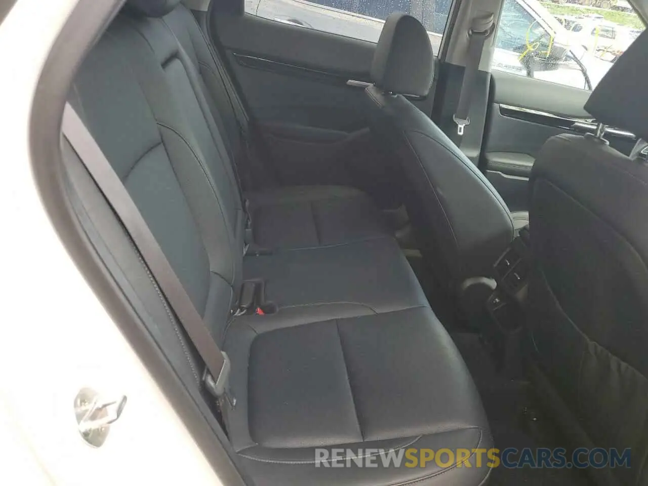 11 Photograph of a damaged car KNDERCAA9M7130571 KIA SELTOS 2021