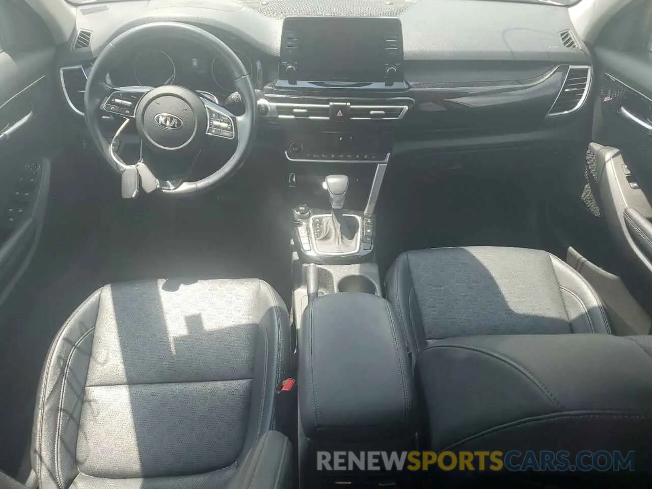 8 Photograph of a damaged car KNDERCAA9M7130571 KIA SELTOS 2021