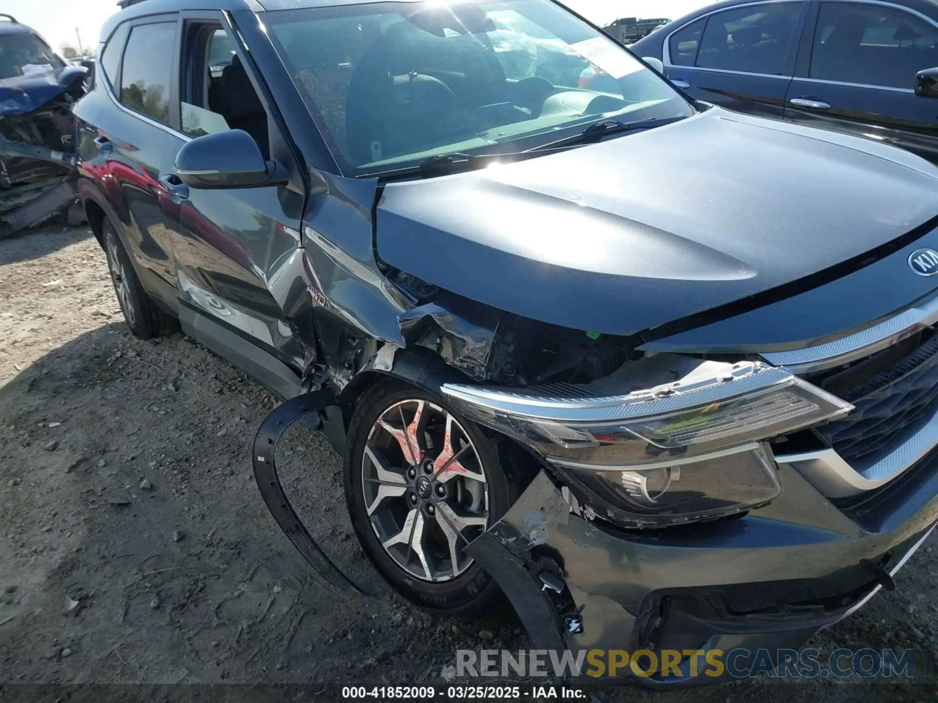 6 Photograph of a damaged car KNDERCAAXM7119935 KIA SELTOS 2021