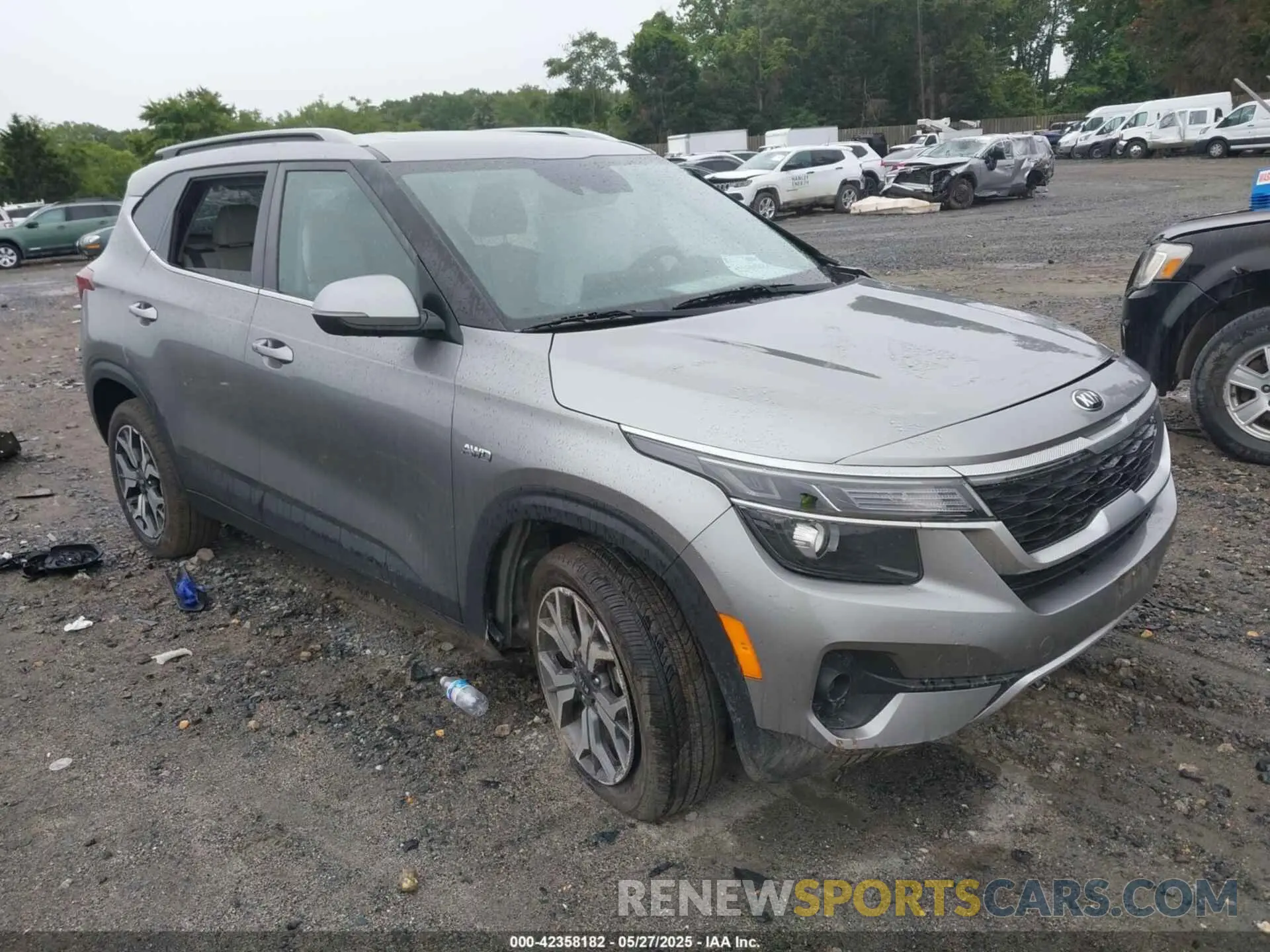 1 Photograph of a damaged car KNDERCAAXM7152773 KIA SELTOS 2021