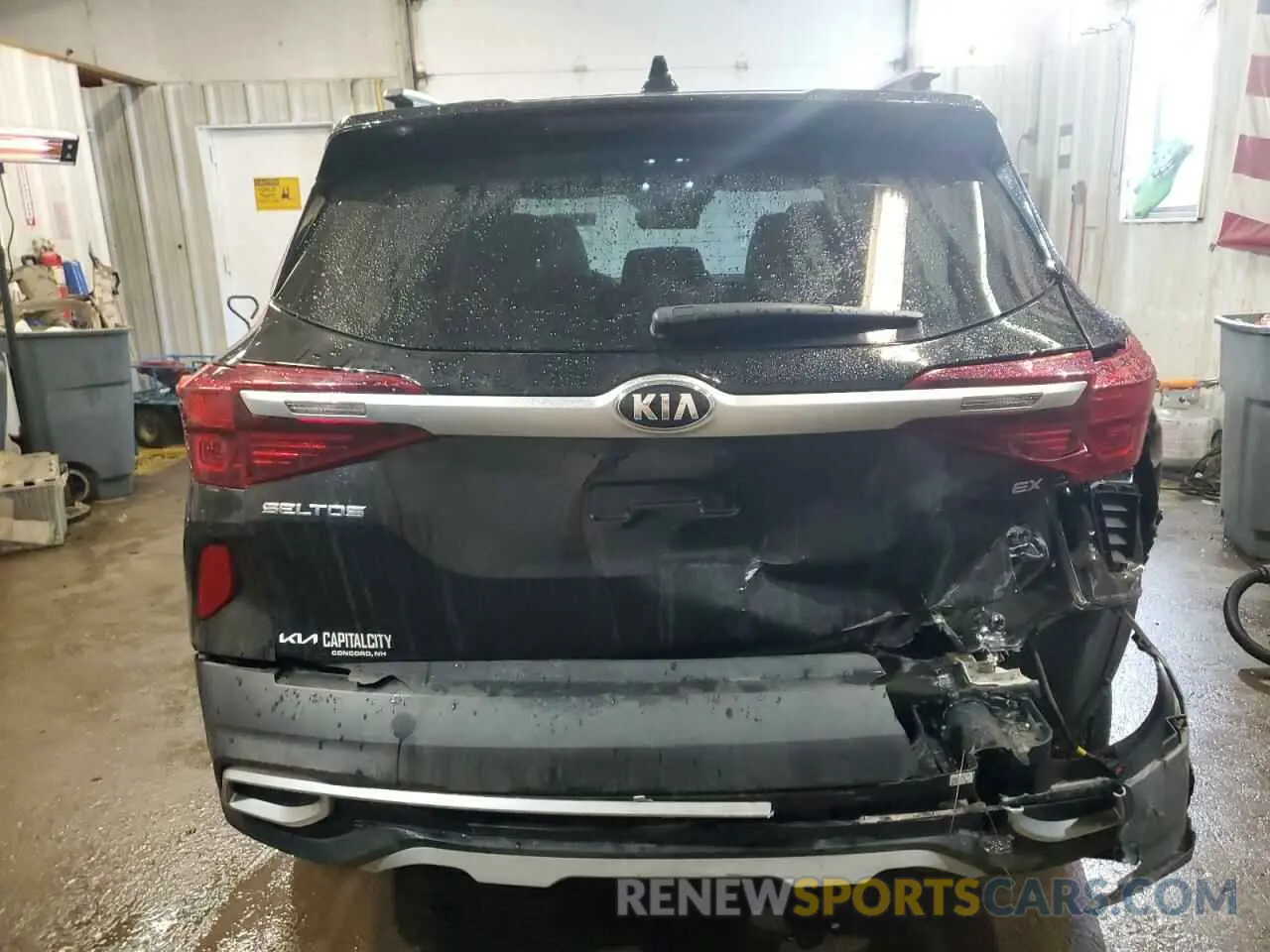 6 Photograph of a damaged car KNDERCAAXM7196935 KIA SELTOS 2021